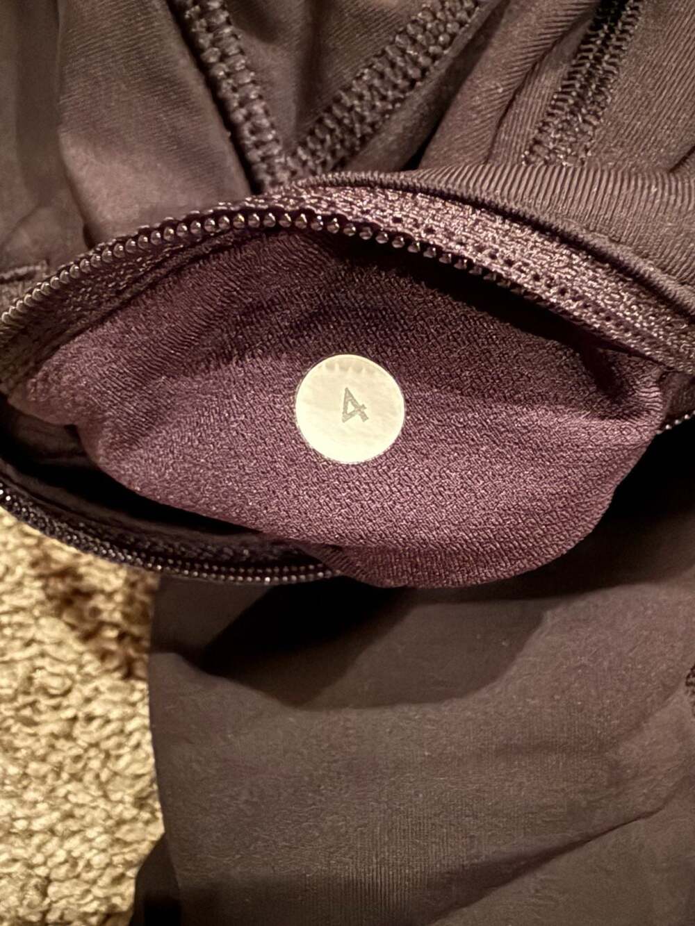 Lululemon Pace Rival Mid-Rise Crop Leggings with Side Pockets, Black, Size 4 - Picture 4 of 7
